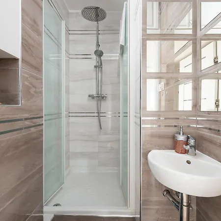 Appartement Krasinski Garden Comfort By Bookinghost *