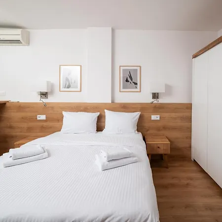 Krasinski Garden Comfort Apartment *